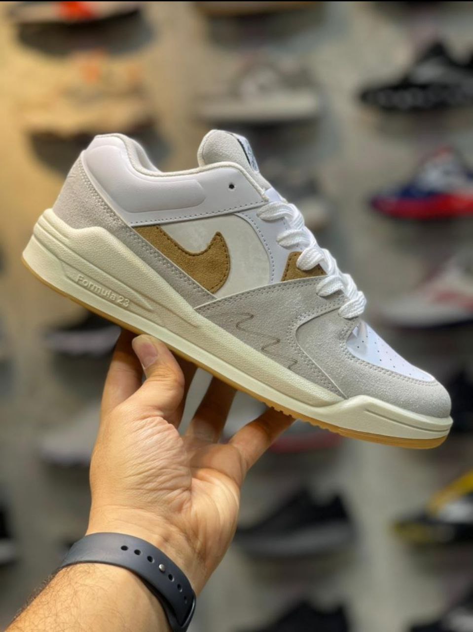 رنگ سفید عسلی